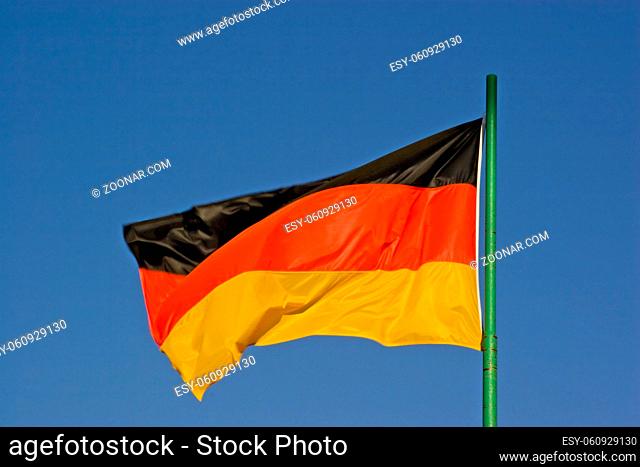 Schwarz-rot-gold, die Fahne der Bundesrepublik Deutschland