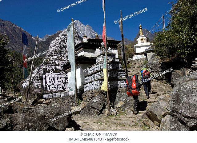 Nepal, Sagarmatha Zone, Khumbu Region, approach walk amidst stupas carved with mantras