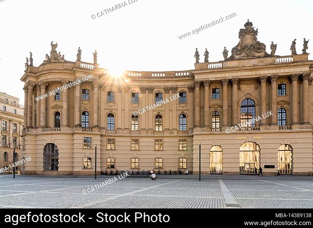 Berlin, Mitte, Bebelplatz, Humboldt University, Faculty of Law, Commode, evening light
