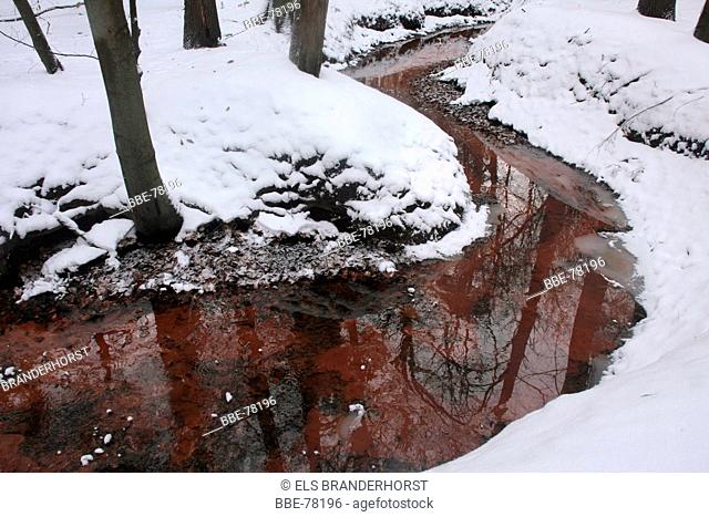 Red brooks (iron water), snow