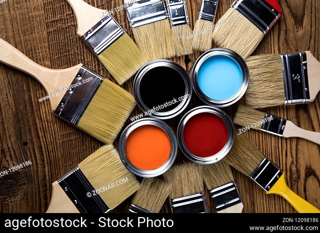 Painting tools and accessories for home renovation