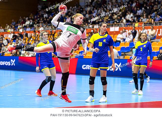 30 November 2019, Japan, Yamaga: Handball, women: World Cup 2019, preliminary round, Group B, Matchday 1, Germany - Brazil