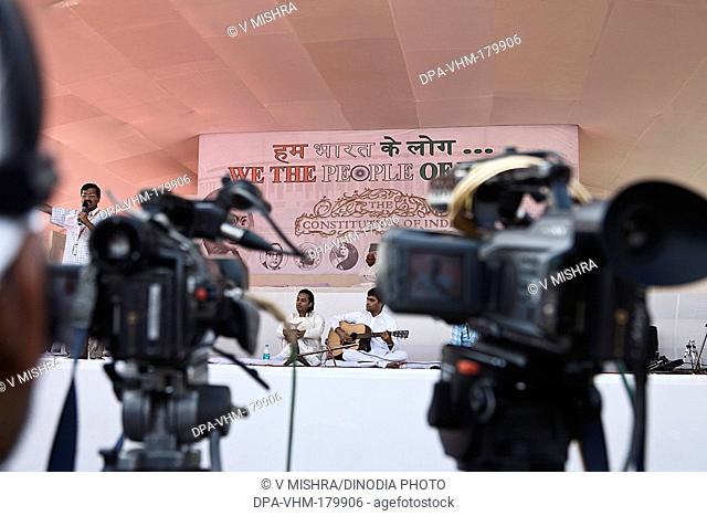 Video Camera Coverage Arvind Kejriwal Speech Mumbai Maharashtra India Asia Dec 2011