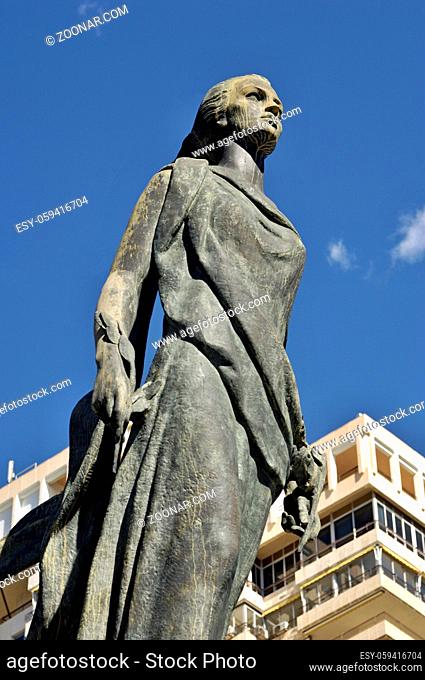Statue der Europa am gleichnahmigen Platz in Benidorm