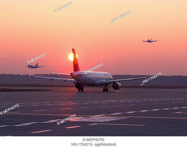 Aircraft with sundown - 01/01/2009