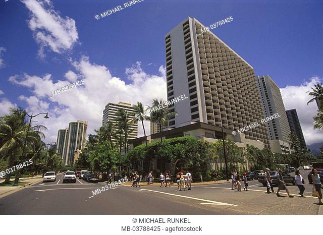 USA, Hawaii, island Oahu, Honolulu,  Waikiki, Straßenszene,  Polynesia, Hawaii islands, destination, destination, district, houses, skyscrapers, street