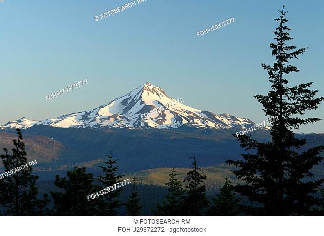 Mt. Jefferson, OR, Oregon, Deschutes National Forest, Cascade Mountain Range