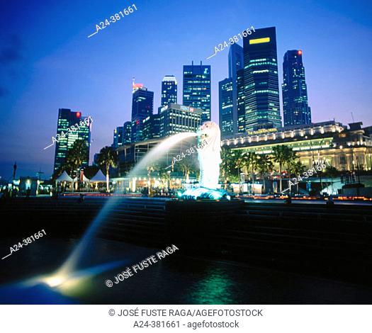 The Merlion and downtown Singapore