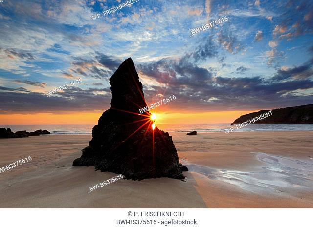 rock at the coast of Sango Bay at sunrise, United Kingdom, Scotland, Sutherland