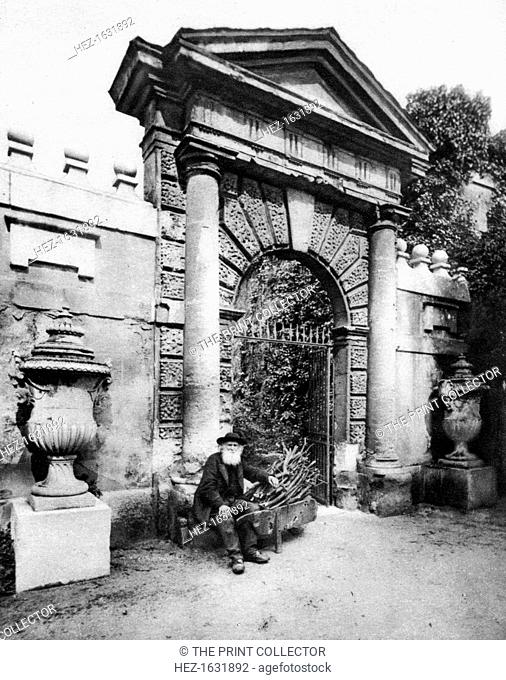 Inigo Jones gateway, Chiswick House, London, 1926-1927. Originally erected on the Chelsea estate of Sir Thomas More, the gateway was later acquired by Lord...