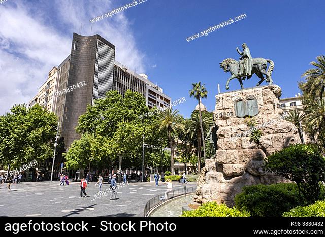 Equestrian statue of Jaime I, Espanya square, Palma, Mallorca, Balearic Islands, Spain