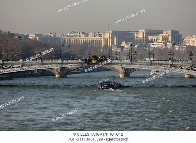 France, ile de france, paris 7e-16e arrondissement, pont alexandre III, seine, peniche, palais de chaillot, Photo Gilles Targat