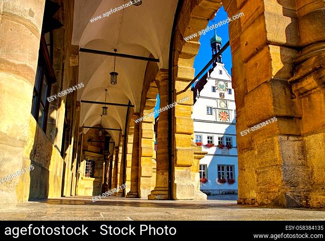 Rothenburg Rathaus Arkaden und Ratstrinkstube - Rothenburg town hall arcades and Councillors Tavern