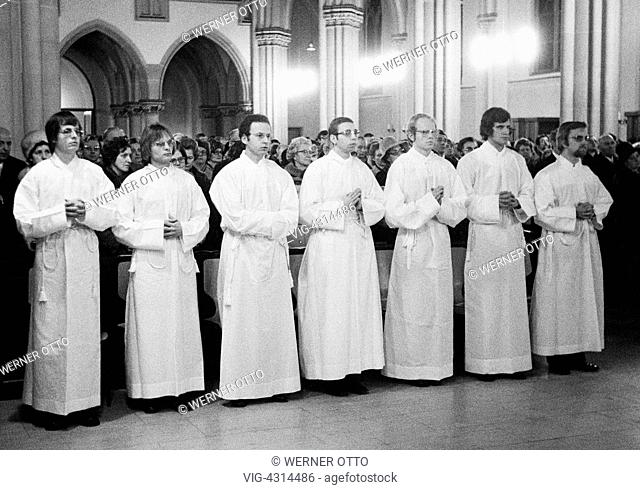 Seventies, black and white photo, religion, Christianity, consecration of fifteen diacons in 1974 in the Church of Our Lady Bottrop by auxiliary bishop Julius...