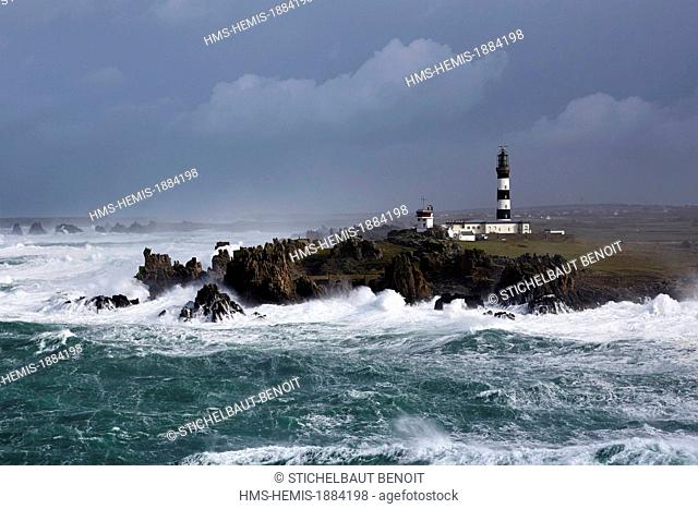France, Finistere, Iroise Sea, Iles du Ponant, Parc Naturel Regional d'Armorique (Armorica Regional Natural Park), Ile d'Ouessant, Creac'h lighthouse