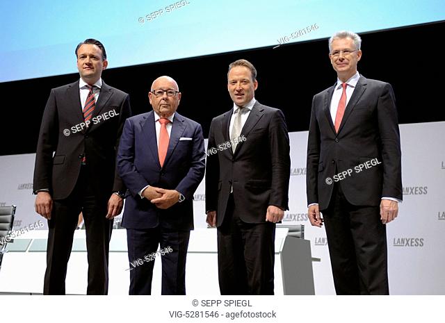 Germany, Koeln, 13.05.2015 v.l.n.r.: Michael Pontzen, Finanzvorstand, Dr. Rolf Stomberg, Vorsitzender des Aufsichtsrats, Vorstandsvorsitzender Matthias Zachert...
