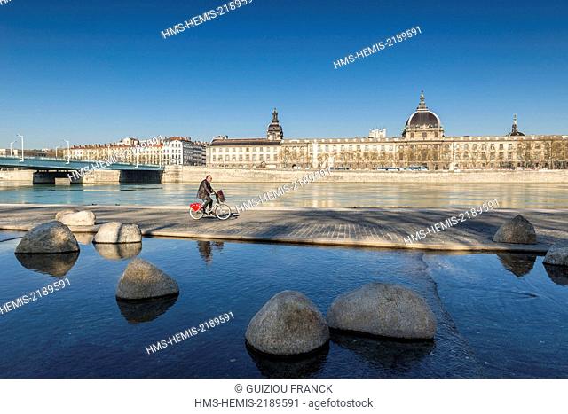 France, Rhone, Lyon, the banks of the Rhone river, the quay Victor Augagneur in the foreground, the hospital of Hotel Dieu and Notre Dame de Fourviere Basilica...