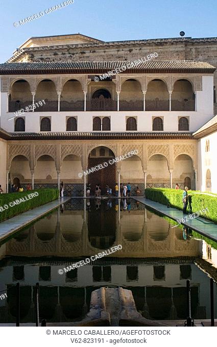 Also known as Patio de la Alberca (The Pool Room) is the central hall of the Palace of Comares. On both sides of the pool, which occupies much of the campus