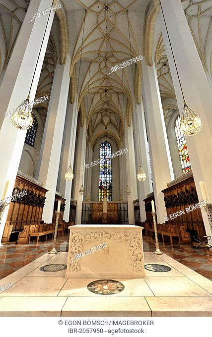Interior view, high vaulted ceilings, Frauenkirche, Church of Our Lady, Munich, Bavaria, Germany, Europe