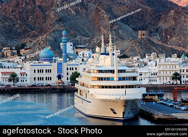 Al Said. Al Said is a luxury yacht owned by the Sultan Qaboos of Oman. Al Said ist eine Luxusyacht im Besitz des Sultan Qaboos von Oman