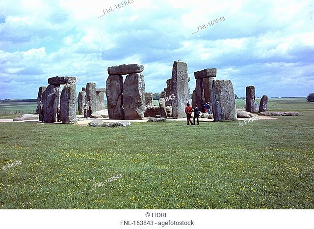Stone circles on landscape, Stonehenge, Salisbury Plain, Wiltshire, England