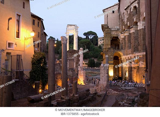 Night shot of the Temple of Apollo Sosius and the Theatre of Marcellus, Forum Holitorium, Rome, Italy, Europe