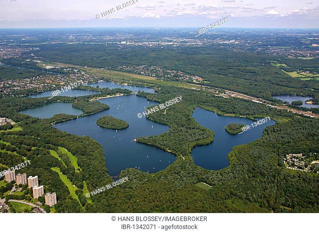 Aerial view, sailing on the Sechsseenplatte lakes, Grossenbaum, Duisburg, Ruhrgebiet region, North Rhine-Westphalia, Germany, Europe