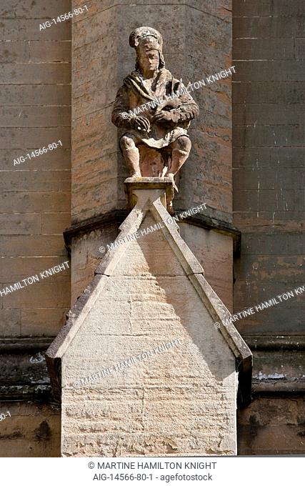 Statue on Newstead Abbey, Nottinghamshire, England, UK