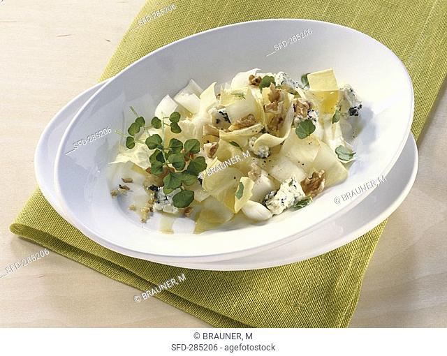 Chicory salad with Roquefort and walnuts