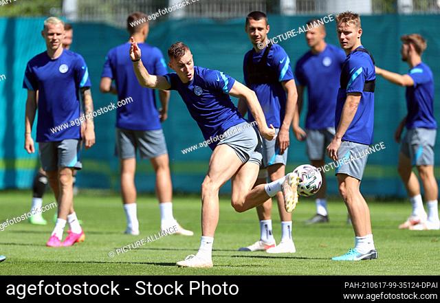 17 June 2021, Russia, St. Petersburg: Football: European Championship, Group E, final training Slovakia before the match against Sweden