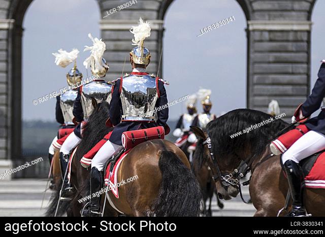 IN SQUARE OF ARMY AT ROYAL PALACE OF MADRID NATIONAL HERITAGE THEY COME BACK AFTER 22 MONTHS WITH A REFUTED CAPACITY OF 350 PEOPLE