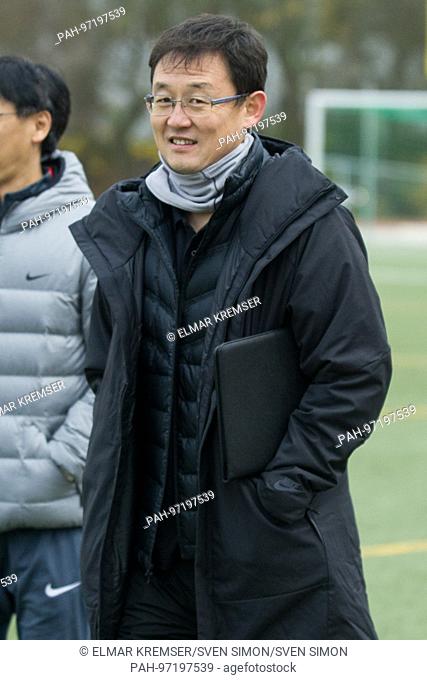 Sun JIHAI (Trainer CHN), Fussball Regionalliga Suedwest, Freundschaftsspiel, TSV Schott Mainz (Schott) - China U20 (CHN), am 18.11