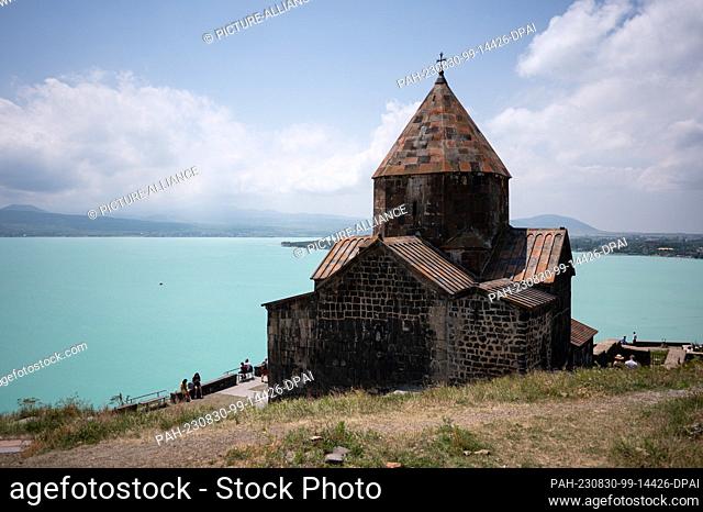 29 July 2023, Armenia, Sewan: Sevanavank Monastery on the northwestern shore of Lake Sevan. Photo: Sebastian Kahnert/dpa. - Sewan/Gegharkunik/Armenia
