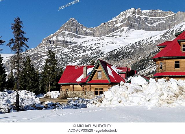Num ti jah Lodge at Bow Lake in Banff National Park, Alberta, Canada