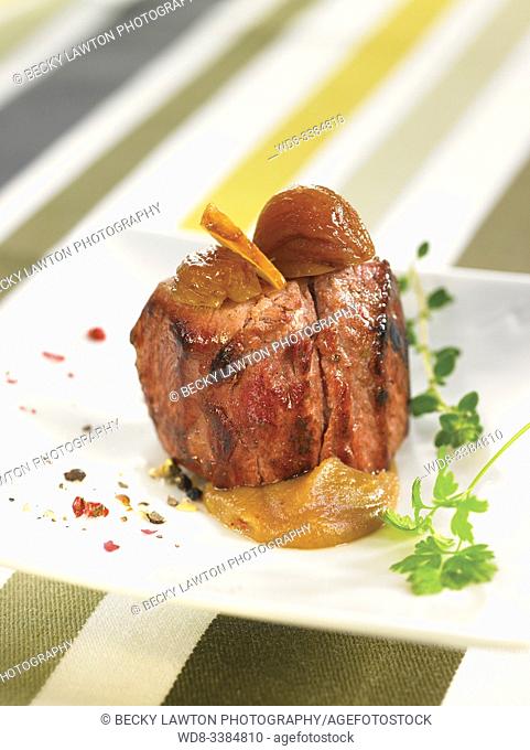 solomillo de jabali con pure de castañas / wild boar steak with chestnut puree