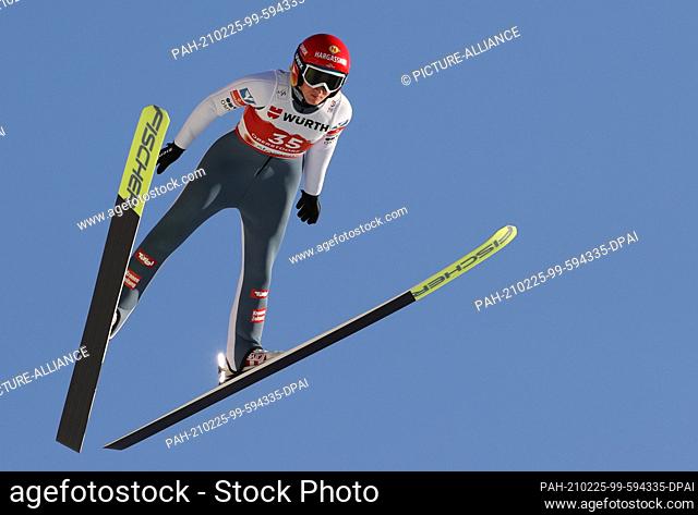 25 February 2021, Bavaria, Oberstdorf: Nordic skiing: World Championships, ski jumping - normal hill, women, trial round