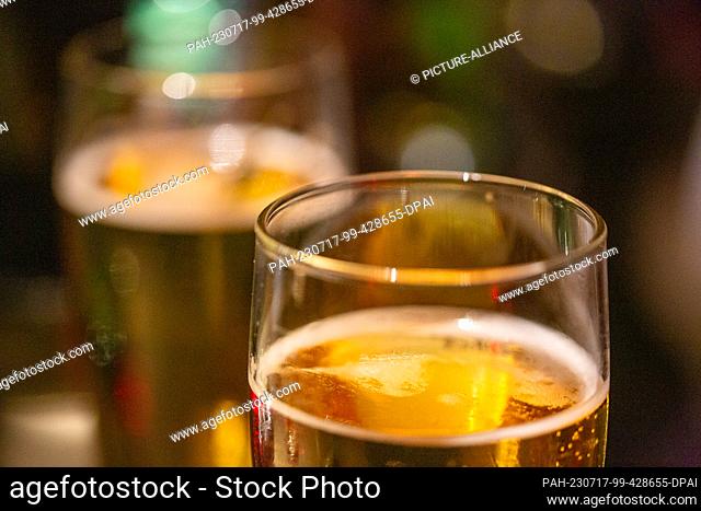 SYMBOL - 15 June 2023, Berlin: Beer glasses stand on a table in a bar. Photo: Fernando Gutierrez-Juarez/dpa. - Berlin/Berlin/Germany
