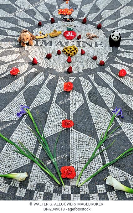 Decorated memorial site to John Lennon, Strawberry Fields, Central Park, Manhattan, New York City, USA, North America, America, PublicGround