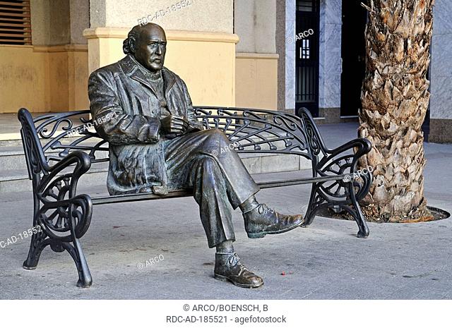 Bronze sculpture of painter Sixto Marco, Elche, Valencia, Costa Blanca, Spain, Elx