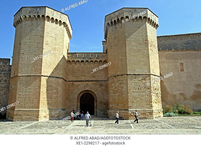 Porta Reial, Poblet Monastery, Cistercian abbey, Conca de Barbera, Catalonia, Spain