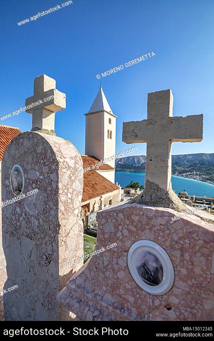 Croatia, Kvarner bay, island of Krk, Baska, Crkva svetog Ivana (St John church) above Baska and its cemetery