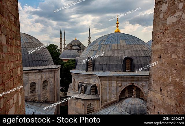 Istanbu - Blue Mosque - Sultan Ahmed Mosque. Blaue Moschee. Sultan-Ahmed-Moschee