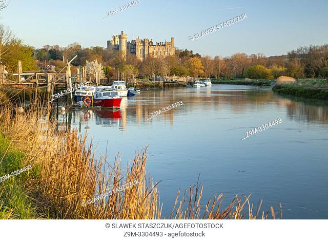 Sunrise on river Arun in Arundel, West Sussex, England. Arundel Castle in the background
