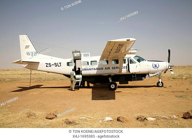 Plane from UN to provide transport to reliefworkers who are operational in the many Sudanese refugee camps inhabited by people from Darfur
