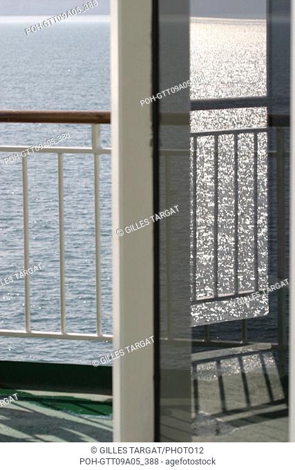tourism, France, normandy, seine maritime, cruise ferry seven sisters 26-04-08, dieppe rouen, reflection on window pane, ship, balustrade Photo Gilles Targat