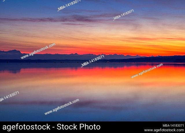 Sunset at Lake Starnberg, Fünfseenland, Upper Bavaria, Bavaria, Germany, Europe