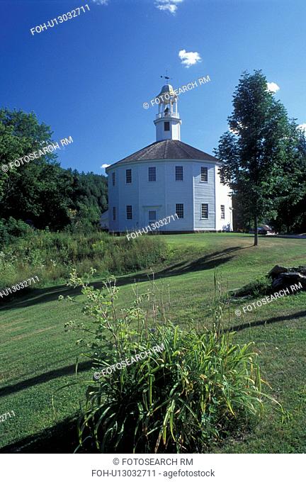 round church, Vermont, VT, The Old Round Church National Historic Landmark in Richmond. 16-sided polygon