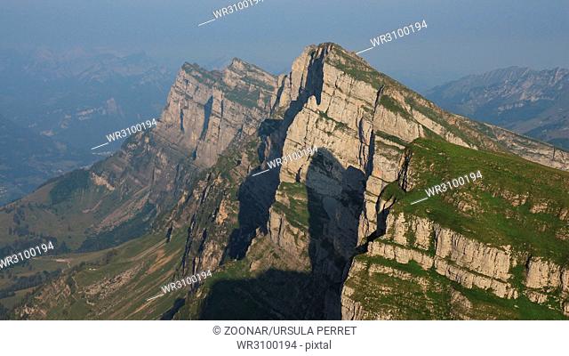 Rock layers in the Churfirsten mountain range