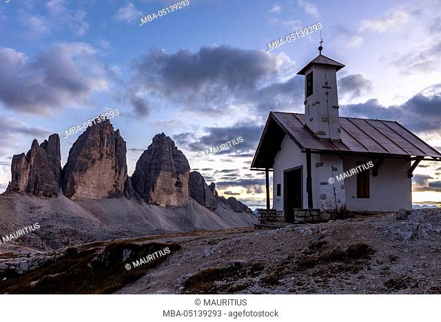 Europe, Italy, South Tyrol, the Dolomites, Tre Cime di Lavaredo, chapel