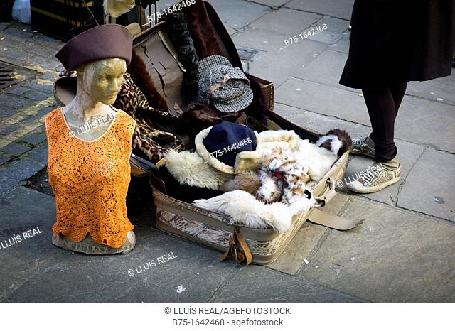street flea market, antiques street market, Angel, London, England, UK
